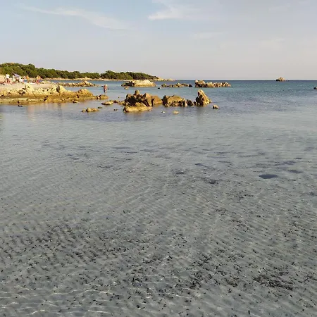 Wally A Posada, Sardegna 度假居 *