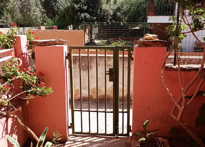 Nyaraló Wally A Posada, Sardegna *