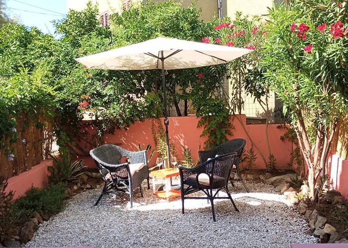 Nyaraló Wally A Posada, Sardegna *