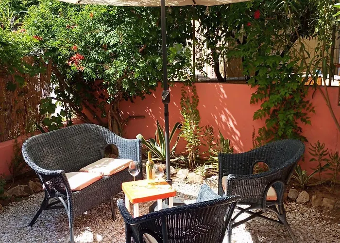 Wally A Posada, Sardegna Nyaraló Posada